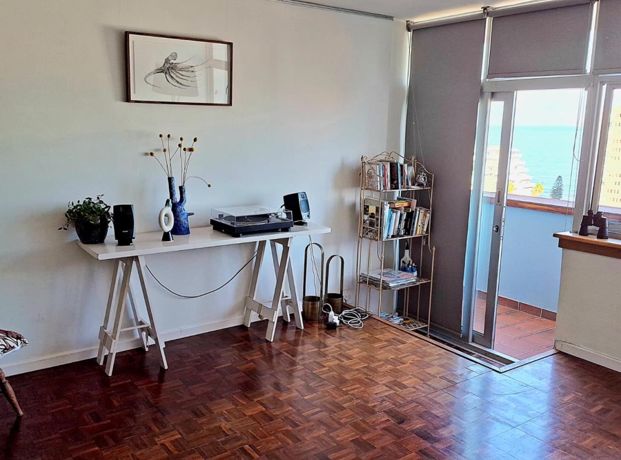 To Let 1 Bedroom Property for Rent in Sea Point Western Cape